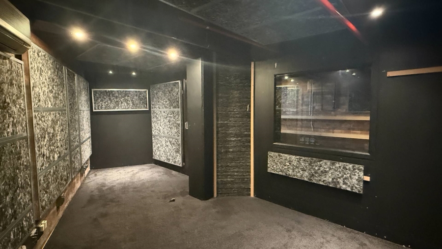 To Let commercial Property for Rent in De Waterkant Western Cape